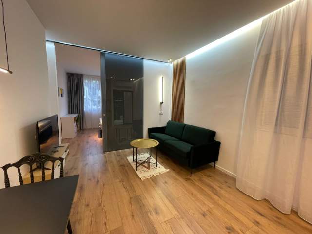 Tirane, shitet apartament 1+1 Kati 1, 49 m² 130.000 Euro (shallvaret)