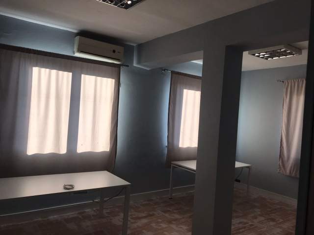 Tirane, jepet me qera magazine Kati 0, 400 m² 4.000 Euro (Jordan Misja)