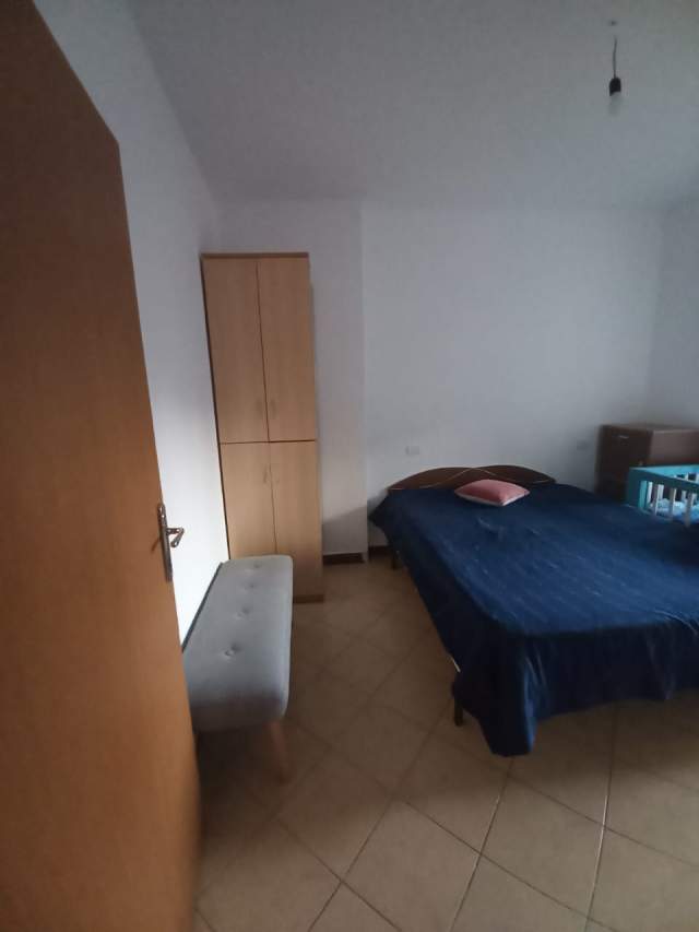 Tirane, jepet me qera apartament 1+1+BLK Kati 4, 60 m² 350 Euro (lulishte “1 Maji”)
