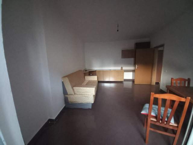 Tirane, jepet me qera apartament 1+1+BLK Kati 4, 60 m² 350 Euro (lulishte “1 Maji”)