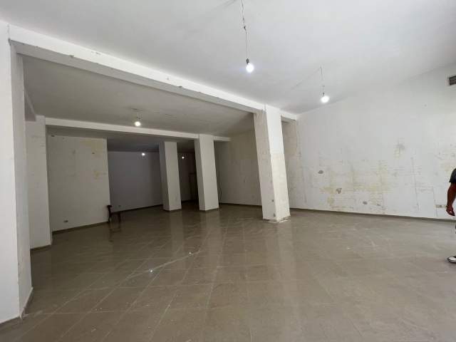 Tirane, jepet me qera dyqan Kati 0, 146 m² 55.000 Leke (Astir)