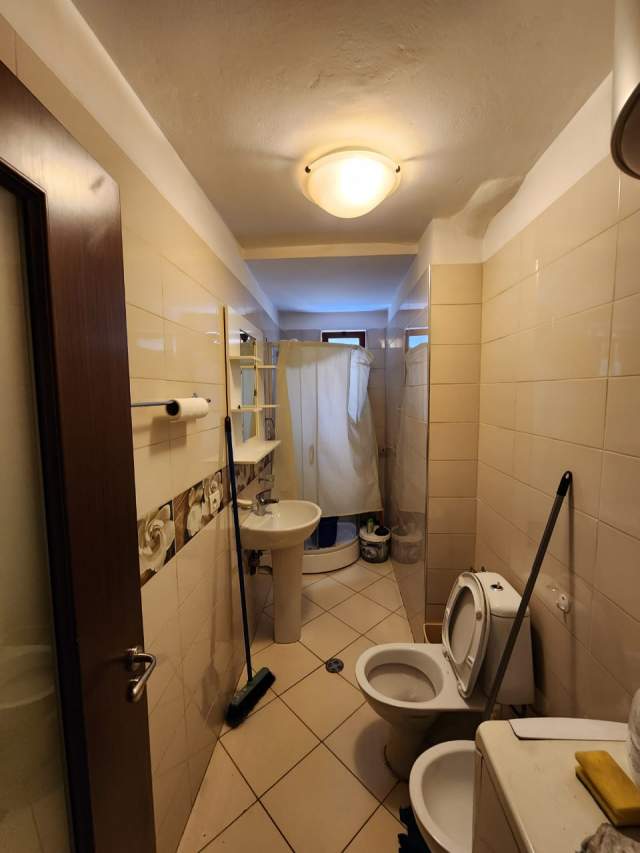 Tirane, jepet me qera apartament Kati 0, 60 m² 500 Euro (21 Dhjetori)