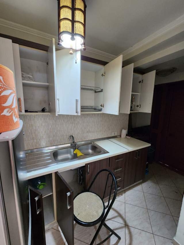 Tirane, jepet me qera apartament Kati 0, 60 m² 500 Euro (21 Dhjetori)