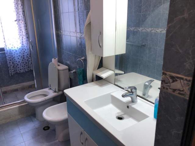 Tirane, shitet apartament 3+1 Kati 6, 115 m² 110.000 Euro (qsut)