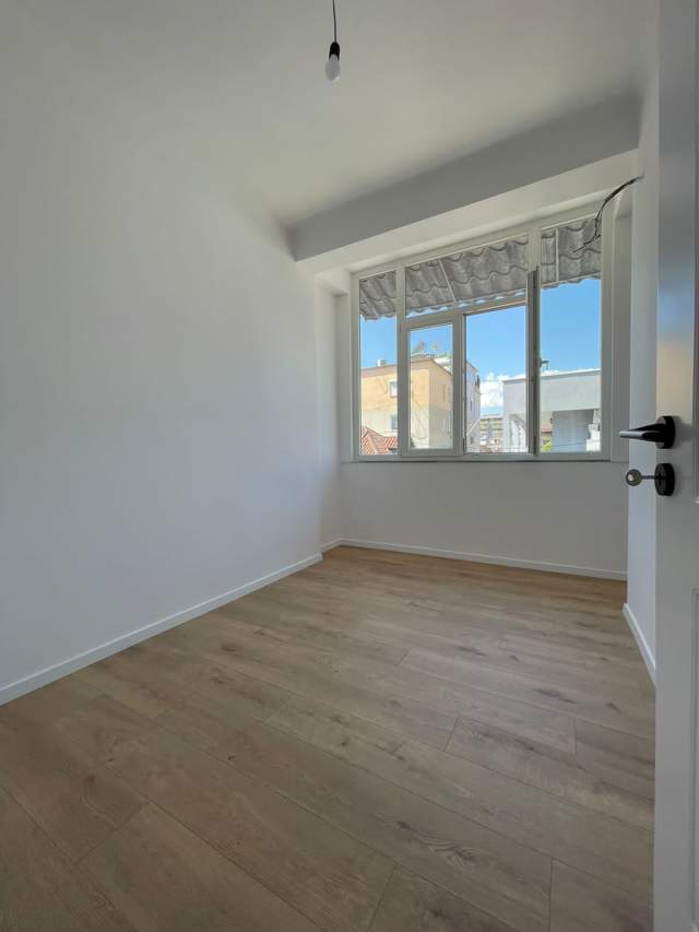 Tirane, shes apartament 2+1 Kati 3, 60 m² 108.000 Euro (21 Dhjetori)