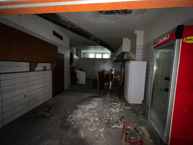 Tirane, jepet me qera zyre Kati 2, 500 m² 2.000 Euro (Teodor Keko)