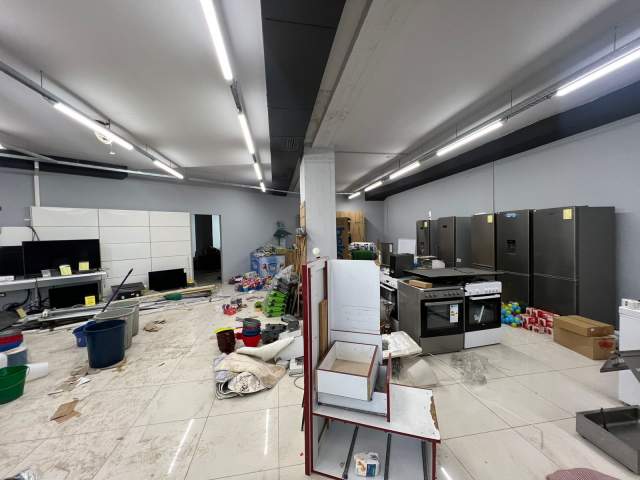 Tirane, jepet me qera zyre Kati 2, 500 m² 2.000 Euro (Teodor Keko)