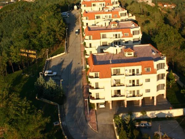 Tirane, shitet apartament 1+1+BLK Kati 2, 753 m² 75.300 Euro (Linze)