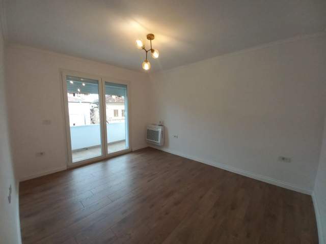 Tirane, jepet me qera apartament 3+1+BLK Kati 3, 95 m² 800 Euro (Mine Peza)