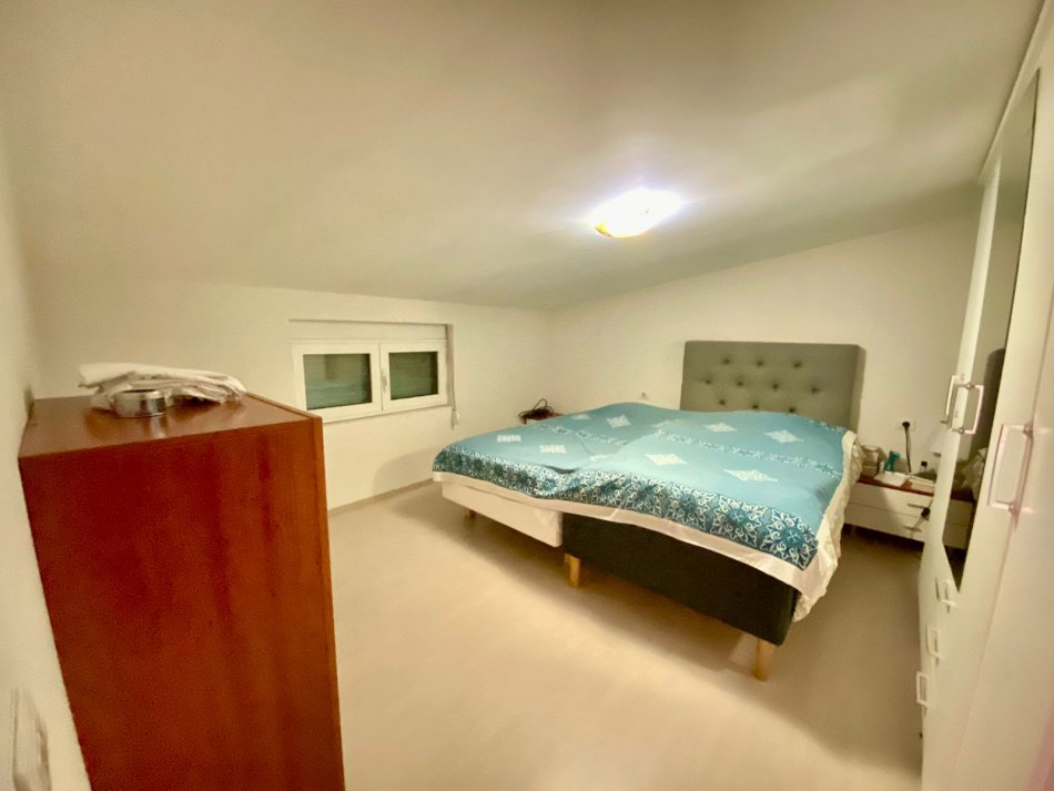 Tirane, shitet Vile 3+1+Aneks+Ballkon Kati 2, 170 m² (Rruga e Elbasanit)