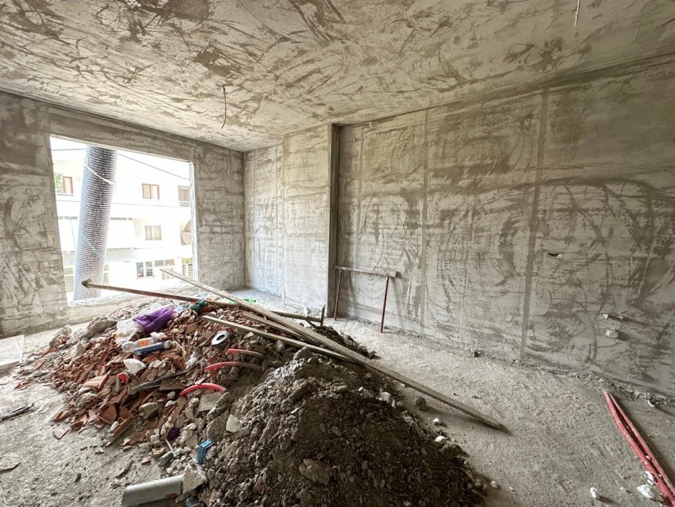 Tirane, shes apartament 1+1+Ballkon Kati 4, 66 m² 72.787 € (Lidhja e Prizrenit, Paskuqan)