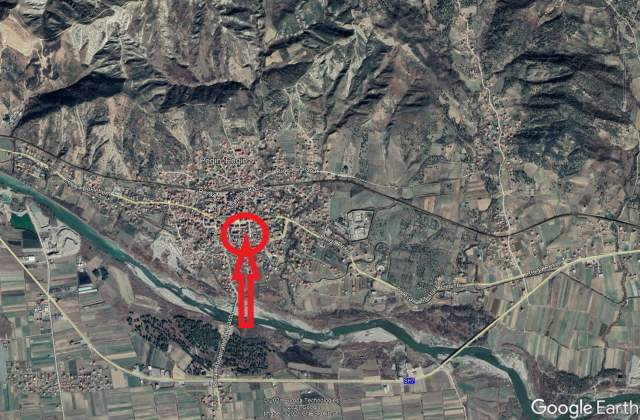 Peqin, shitet Ndertese 99 m² 2.200.000 Leke (Lagja Xhami)