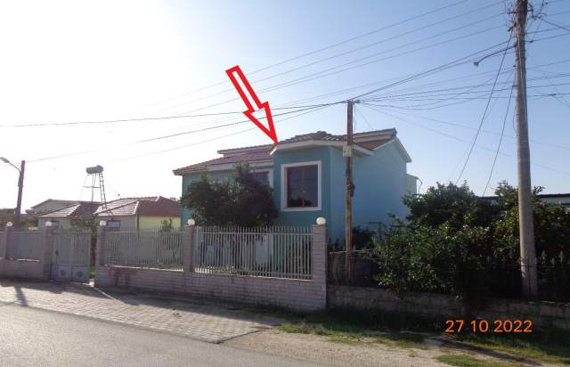 Lushnje, Shitet Truall 361 m² dhe Ndertese 104.3 m², 6,300,000 Leke
