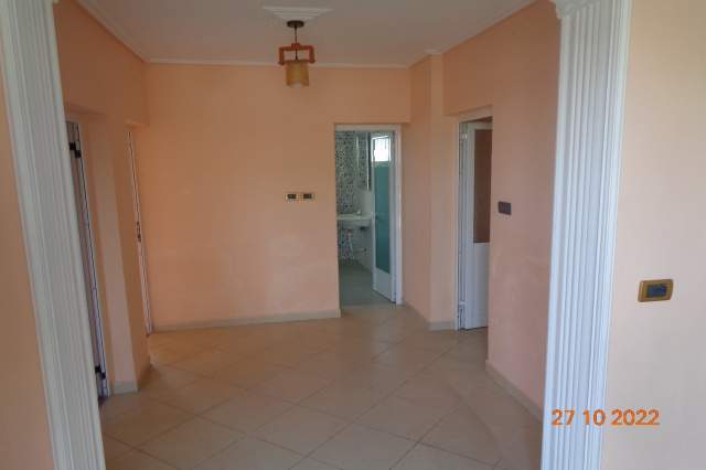 Lushnje, Shitet Truall 361 m² dhe Ndertese 104.3 m², 6,300,000 Leke