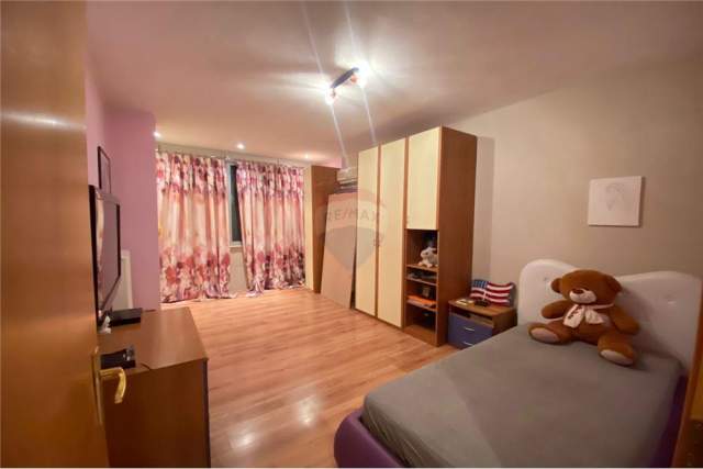 Tirane, jepet me qera apartament 2+1+A Kati 7, 109 m² 450 Euro (Qemal Stafa)