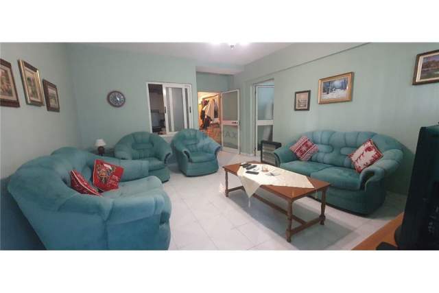 Tirane, jepet me qera apartament 2+1+BLK Kati 6, 100 m² 600 Euro (urani pano)