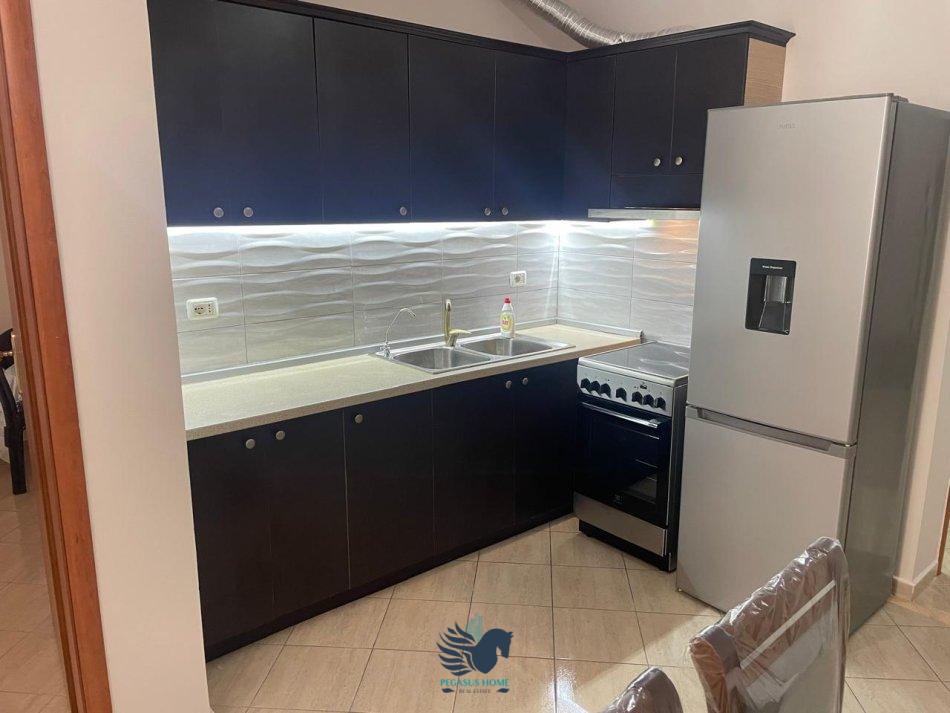 Jepet Me Qera Apartament 1+1 Ne Qender [ID P01105]