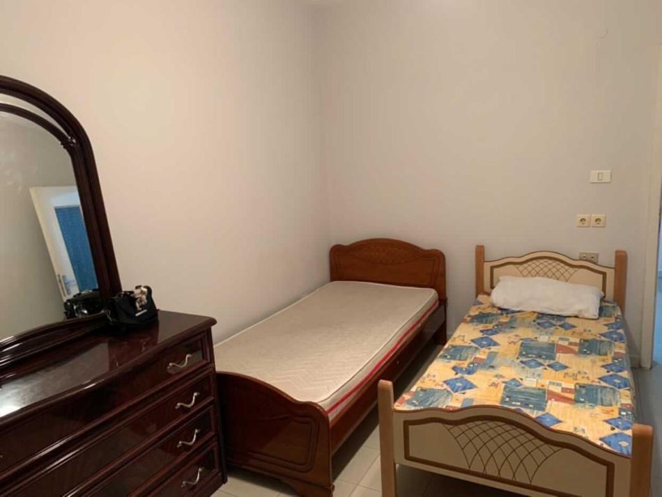Tirane, jepet me qera apartament 2+1 Kati 5, 80 m² 500 € (Bulevardi Zogu i Pare)