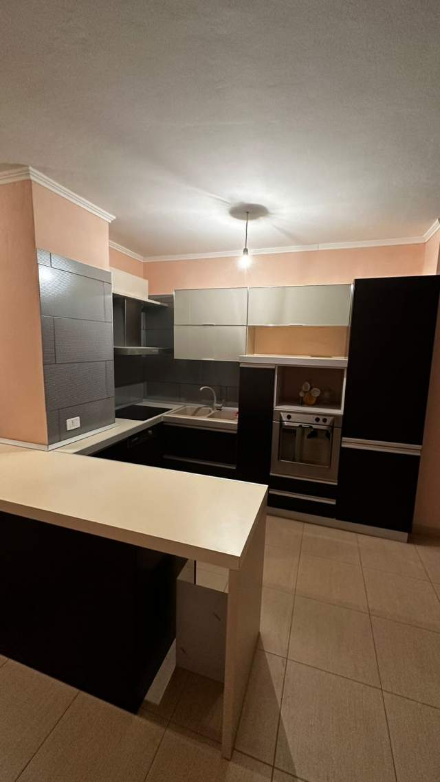 Tirane, jepet me qera 1+1 500 Euro (📍Rruga Ndre Mjeda,)