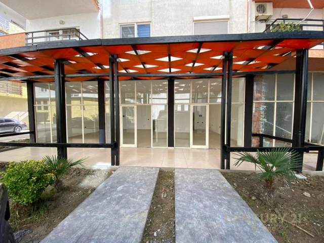 Golem, shes ambjent biznesi Kati 0, 128 m² 180.000 Euro