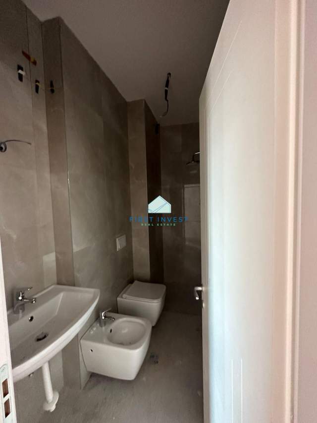 Tirane, shitet apartament Kati 6, 114 m² 217.360 Euro (Rruga e Kavajes)