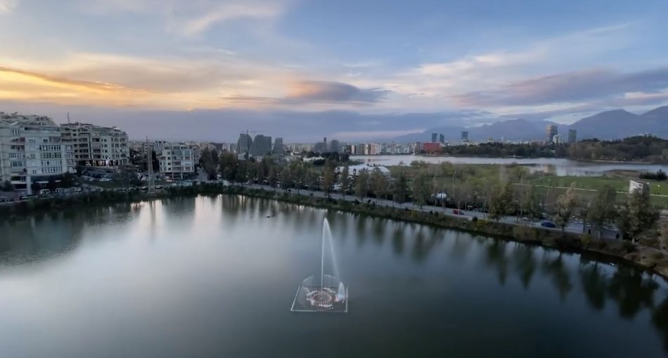 Tirane, jepet me qera zyre Kati 1, 160 m² 1.500 € (Liqeni i Thate)