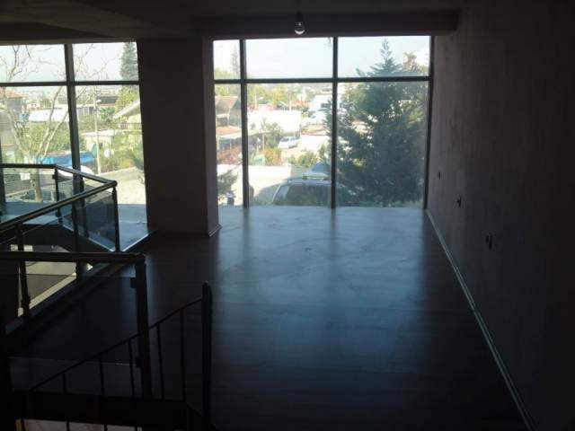Tirane, shes dyqan Kati 0, 55 m² 139.000 Euro