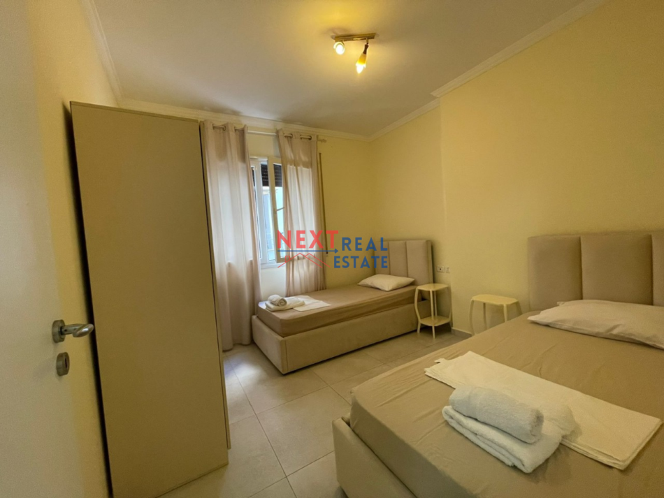 Vlore, jepet me qera apartament 2+1+Aneks+Ballkon , 140 m² 500 € (KISHA ORTODOKSE)