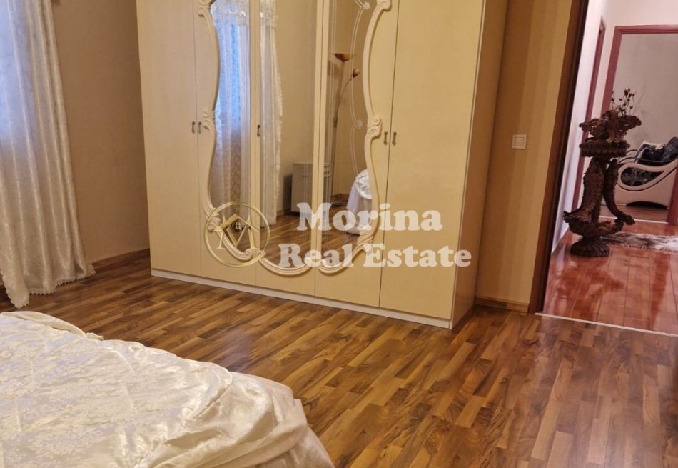 Tirane, jepet me qera shtepi 3+1 Kati 1, 164 m² 500 € (Paskuqan)