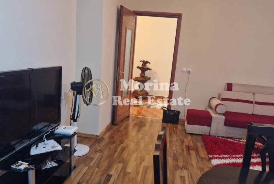 Tirane, jepet me qera shtepi 3+1 Kati 1, 164 m² 500 € (Paskuqan)