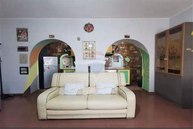 Tirane, jepet me qera apartament 1+1 Kati 3, 65 m² 500 Euro (Blloku)