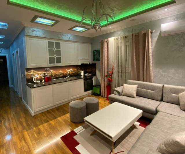 Tirane, jepet me qera 2+1+BLK Kati 4, 90 m² 400 Euro
