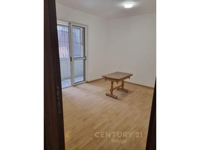 Tirane, shitet ambjent biznesi Kati 2, 63 m² 77.500 Euro