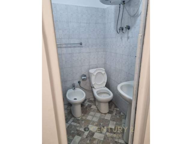 Tirane, shitet ambjent biznesi Kati 2, 63 m² 77.500 Euro