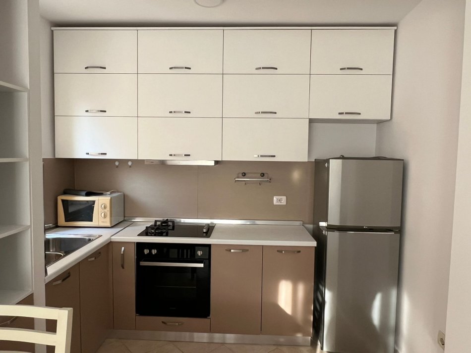 Jepet me Qera Apartament 2+1 ne Tirane