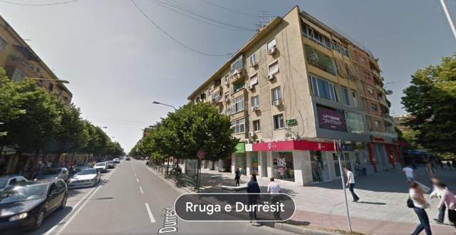 Tirane, jap me qera magazine Kati -1, 342 m² 1.500 Euro