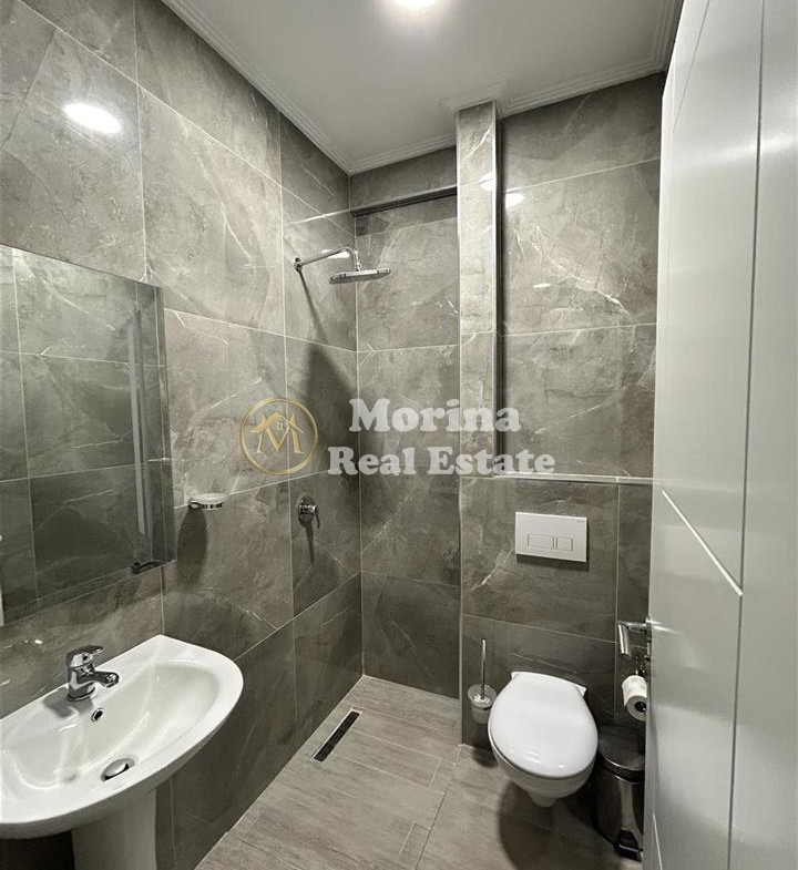 Tirane, jepet me qera apartament 2+1 Kati 3, 95 m² 450 € (Fresku)