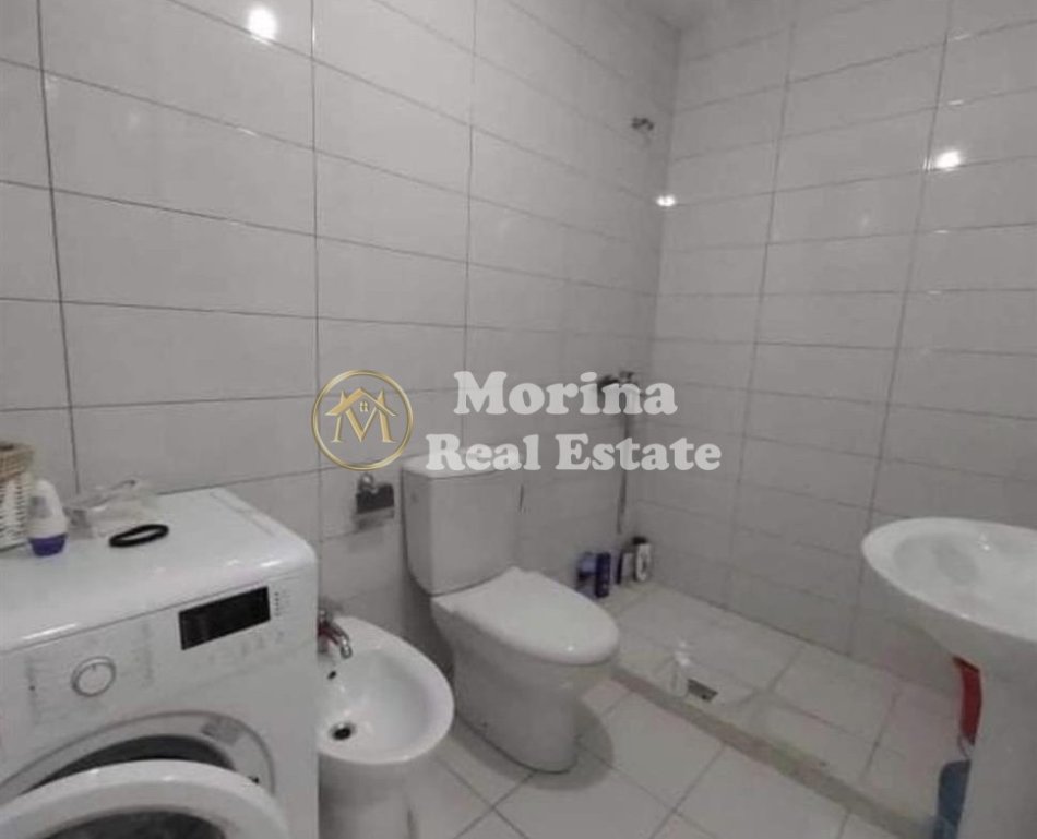 Tirane, jepet me qera apartament 2+1 Kati 3, 92 m² 700 € (Komuna Parisit)