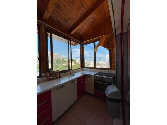 Durres, jepet me qera apartament Kati 12, 146 m² 600 Euro (Rruga Taulantia)