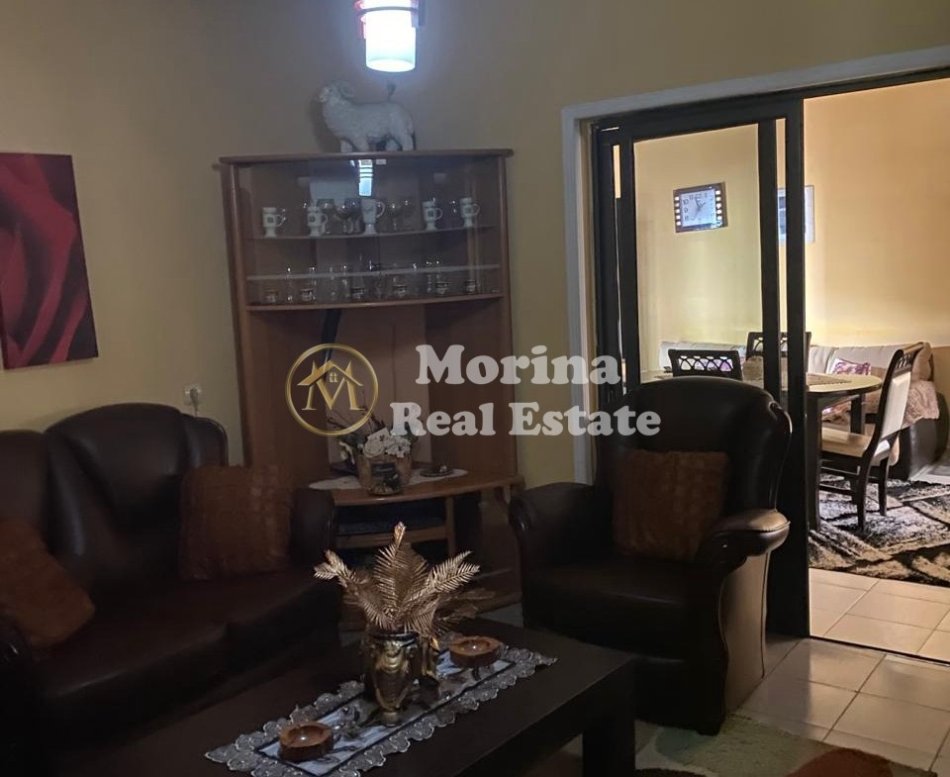 Tirane, jepet me qera Vile 2+1 Kati 1, 600 m² 1.600 € (Fresku)