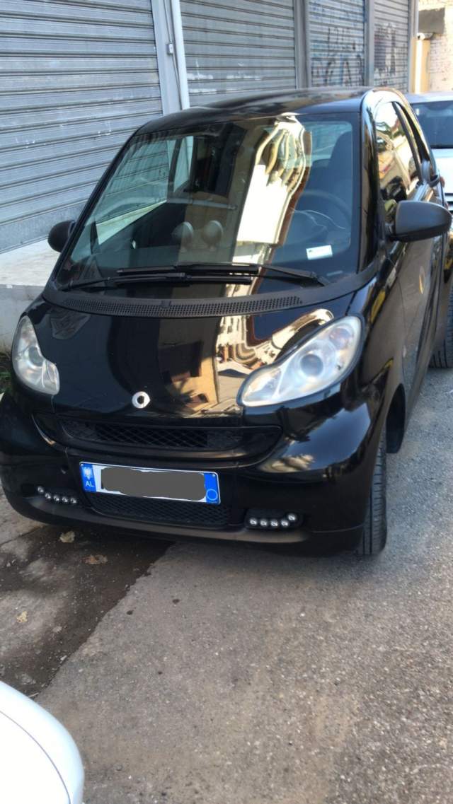 Tirane, shes makine smart Viti 2009, 3.800 Euro