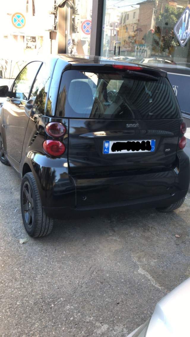Tirane, shes makine smart Viti 2009, 3.800 Euro