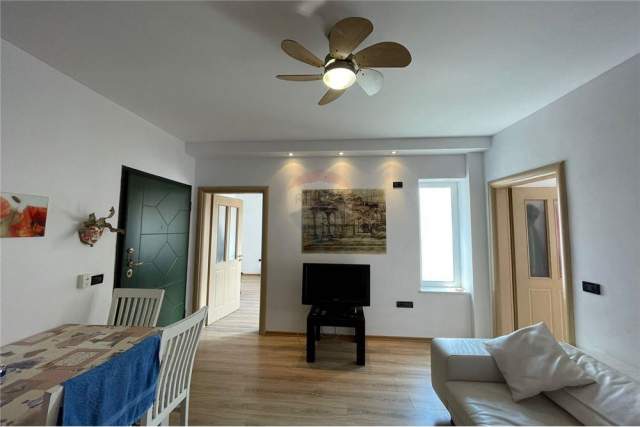 Tirane, jepet me qera apartament 2+1+BLK Kati 2, 80 m² 350 Euro (Rr. Bardhyl)