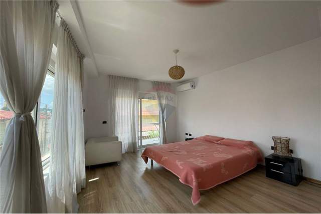 Tirane, jepet me qera apartament 2+1+BLK Kati 2, 80 m² 350 Euro (Rr. Bardhyl)