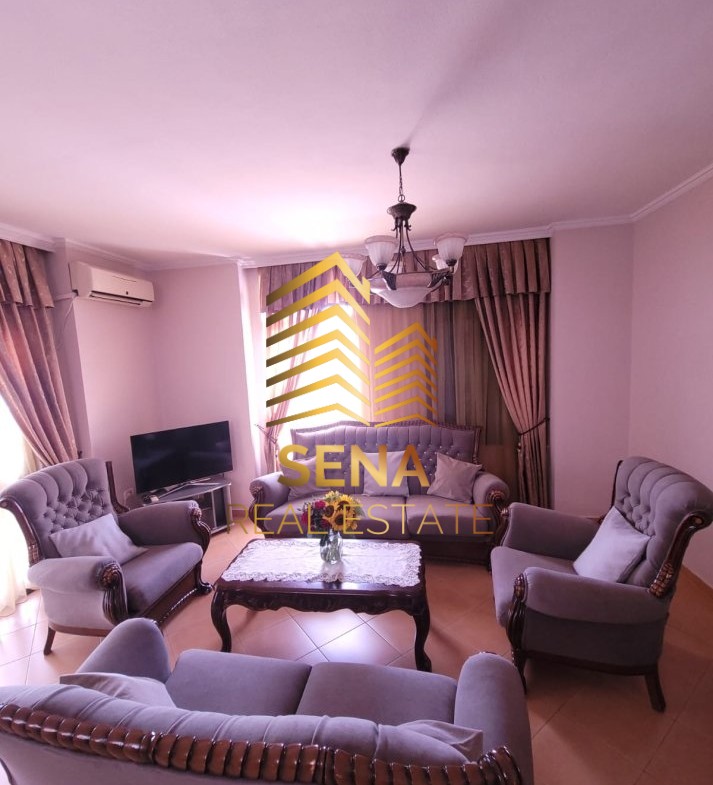 Tirane, jepet me qera apartament 2+1 Kati 8, 125 m² 600 € (Bulevardi Gjergj Fishta)