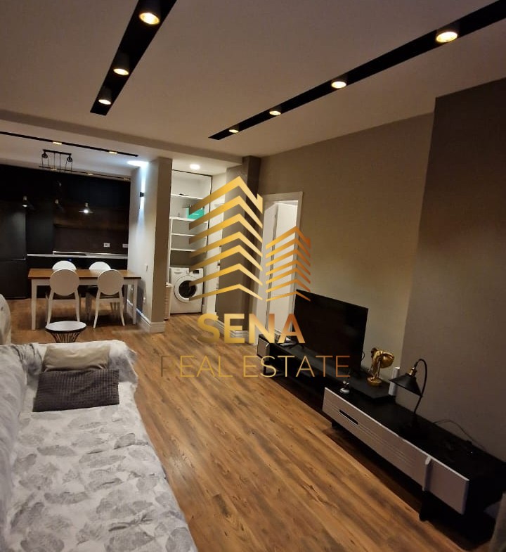 Tirane, jepet me qera apartament 2+1 Kati 5, 95 m² 450 € (Rruga Besim Alla)