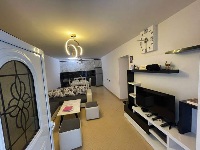 Tirane, shes apartament 1+1 Kati 1, 50 m² 50.000 Euro (Idriz Dollaku)