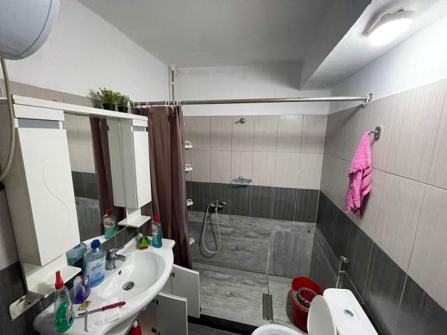 Tirane, shes apartament 1+1 Kati 1, 50 m² 50.000 Euro (Idriz Dollaku)