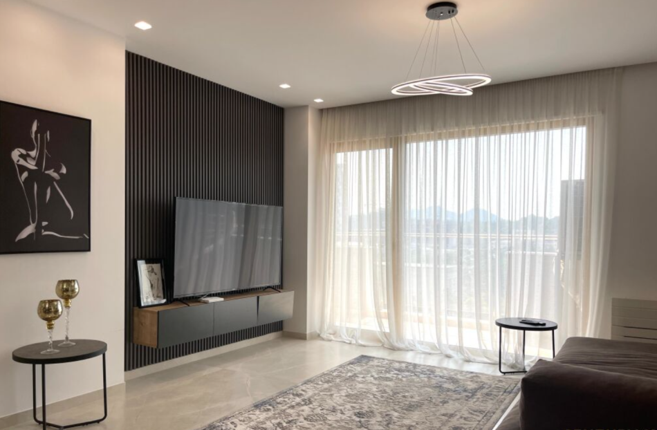 Tirane, jepet me qera apartament 2+1+Ballkon , (Bllok)