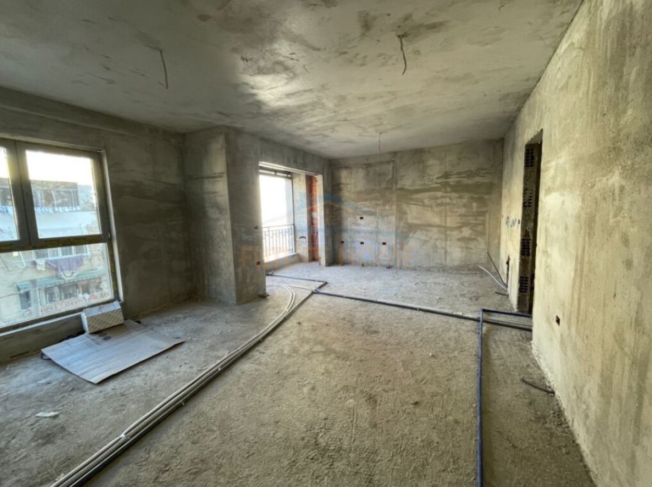 Tirane, shitet apartament 1+1 Kati 2, 66 m² 170.000 € (prane Shkolles se Kuqe, Rruga Qemal Stafa, Tirane AREA44862)